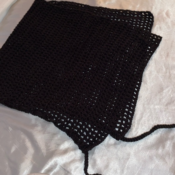 Crocheted black skirt with drawstrings - Picture 3 of 3
